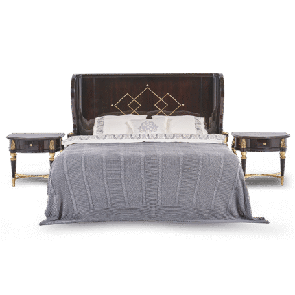 Луксозен спален комплект с орнаменти в злато